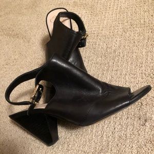 Vince Camuto Sexy Black Sandals - Size 8